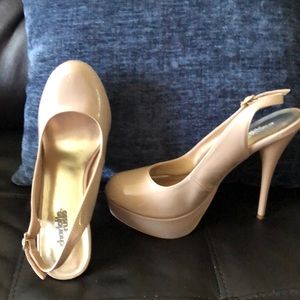 Women’s Heels Size 8